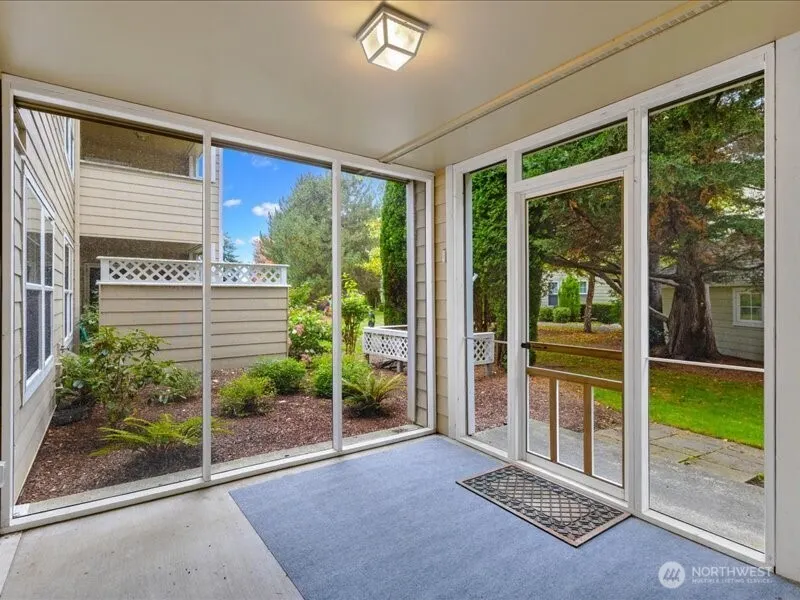 4133 224th Lane SE #112, Issaquah, WA 98029