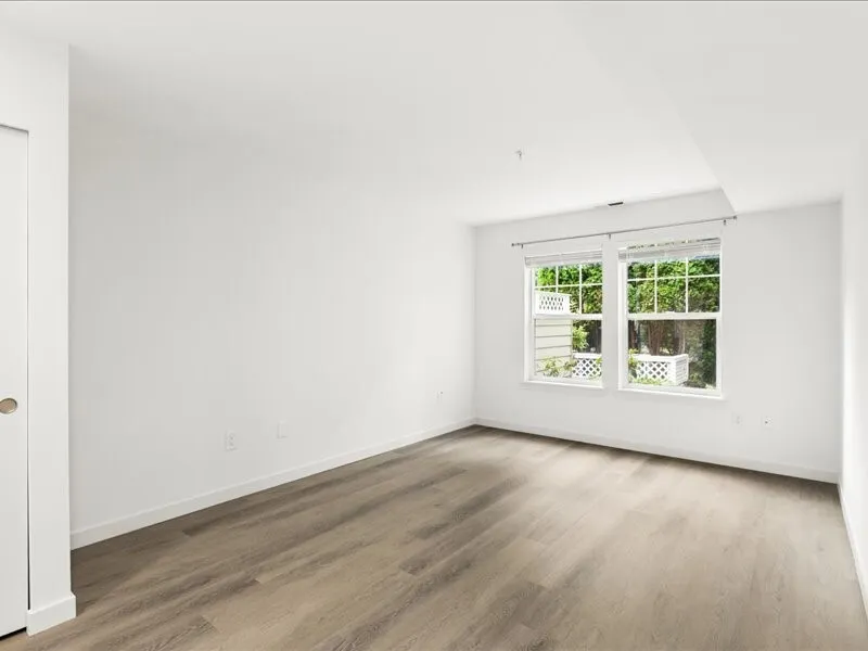 4133 224th Lane SE #112, Issaquah, WA 98029