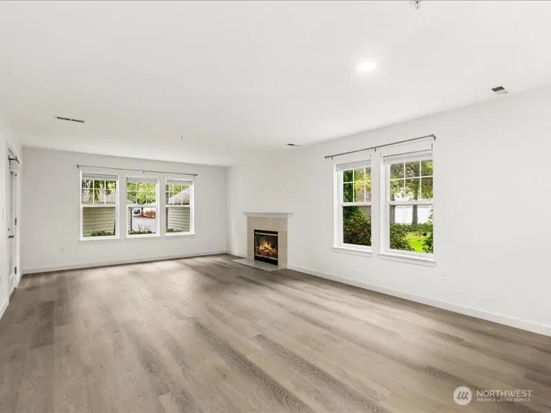 4133 224th Lane SE #112, Issaquah, WA 98029