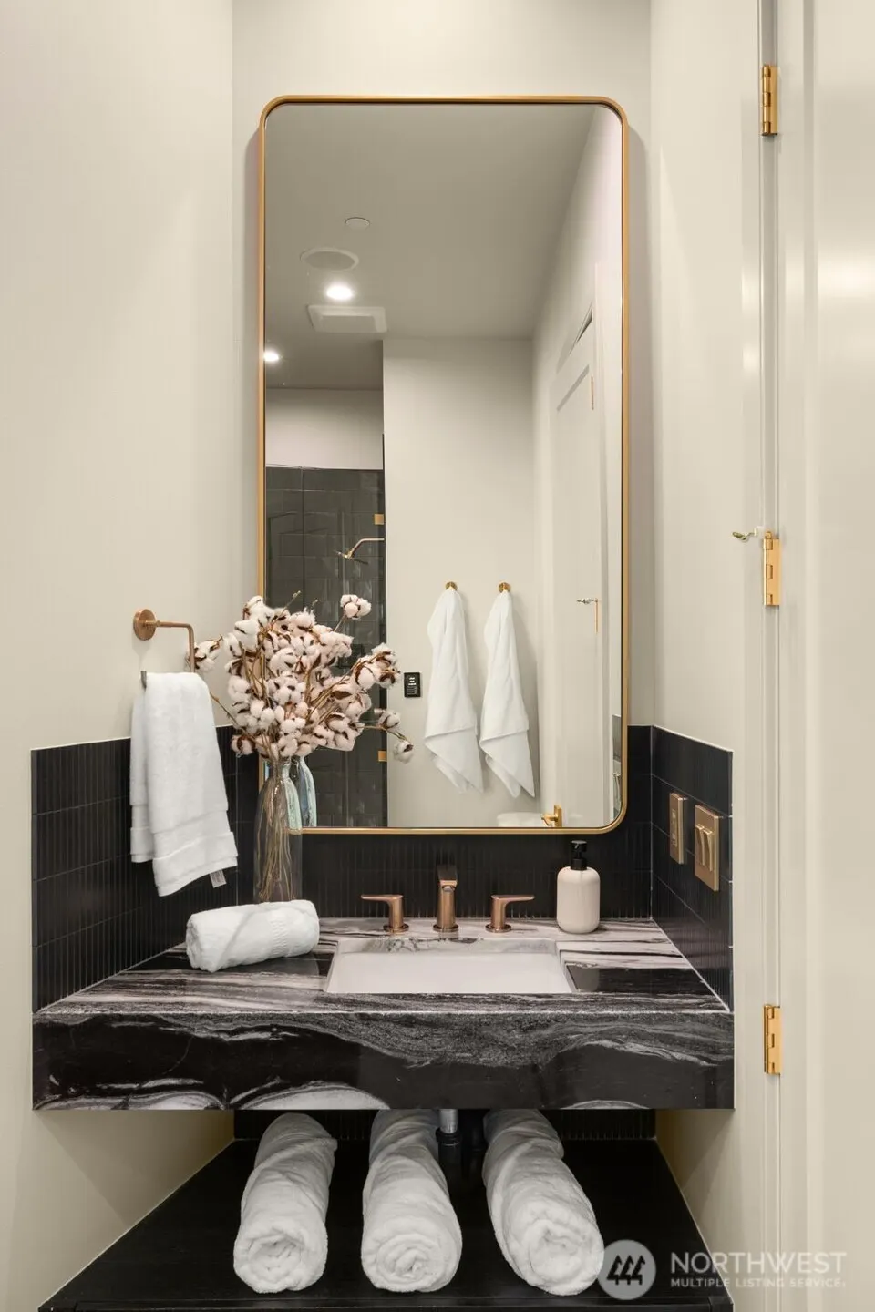 7124 NE 119th Lane , Kirkland, WA 98034