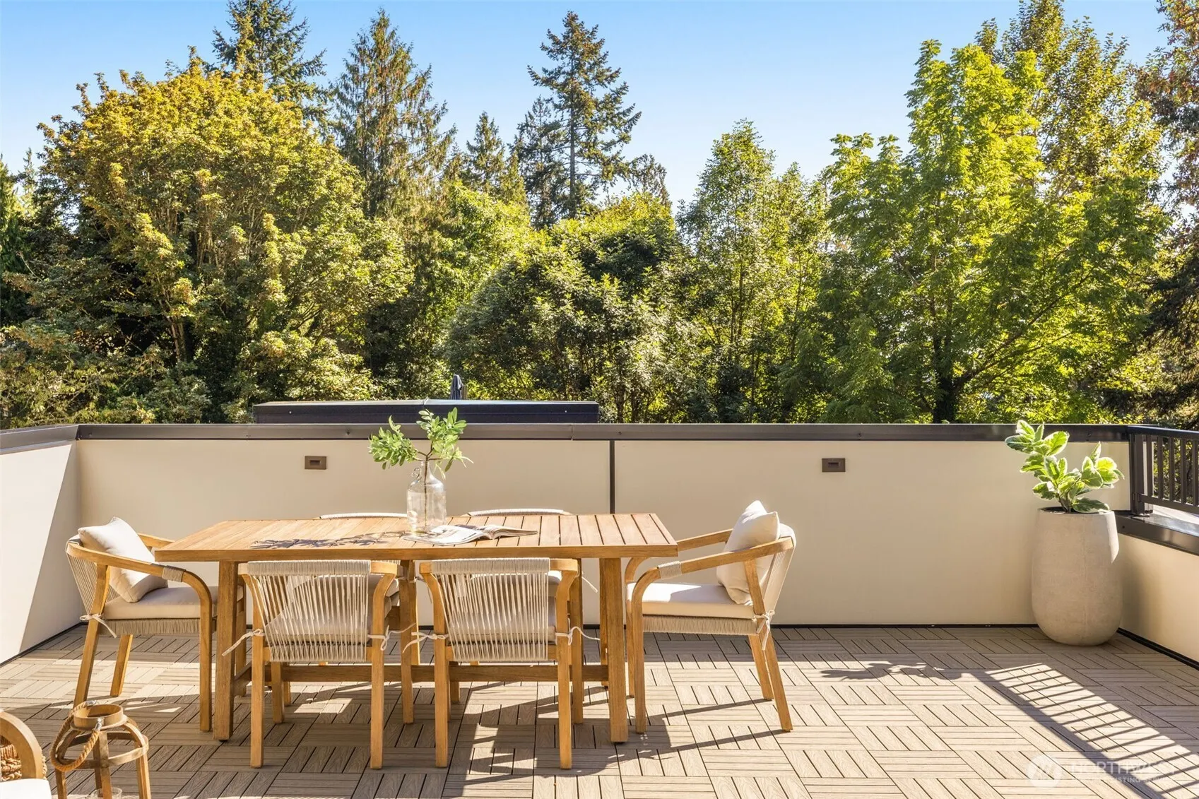 7124 NE 119th Lane , Kirkland, WA 98034