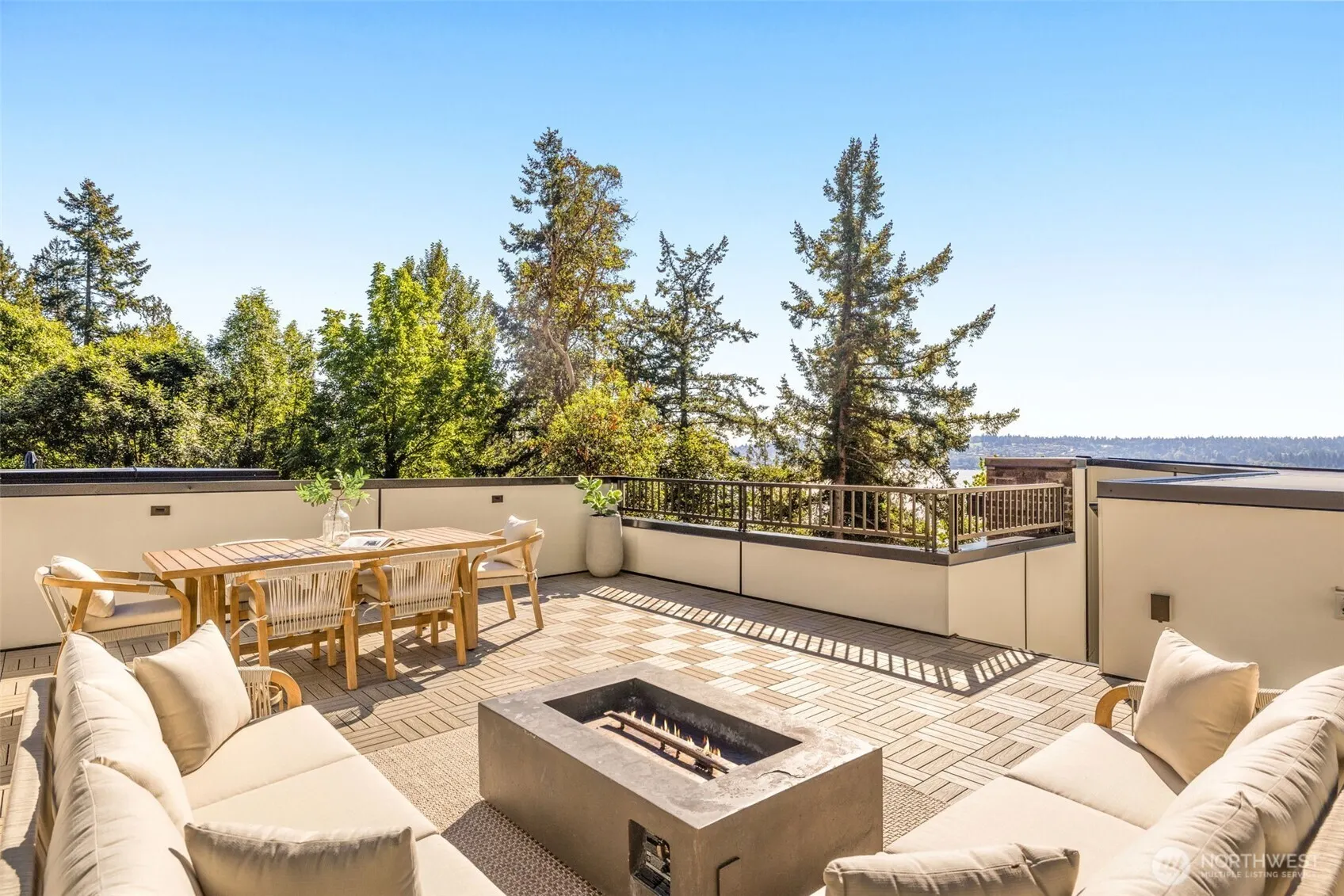 7124 NE 119th Lane , Kirkland, WA 98034