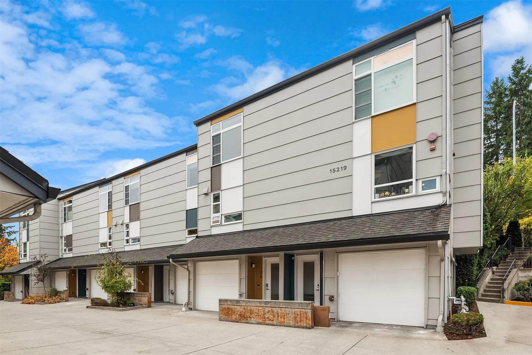 15219 NE 81st Way #106, Redmond, WA 98052