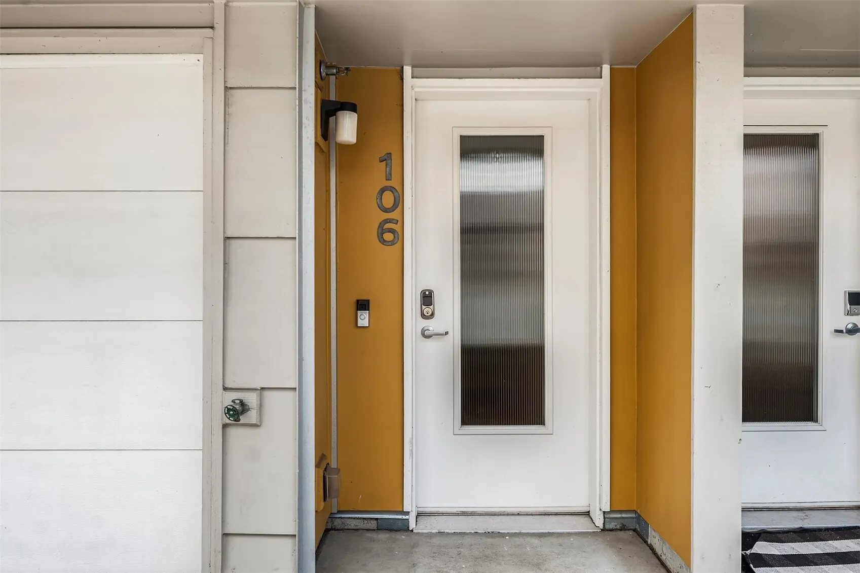 15219 NE 81st Way #106, Redmond, WA 98052