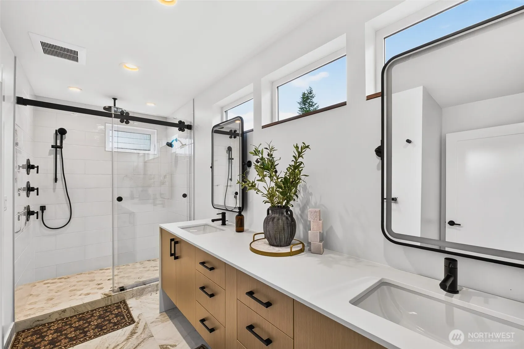2631 34th Avenue W, Seattle, WA 98199