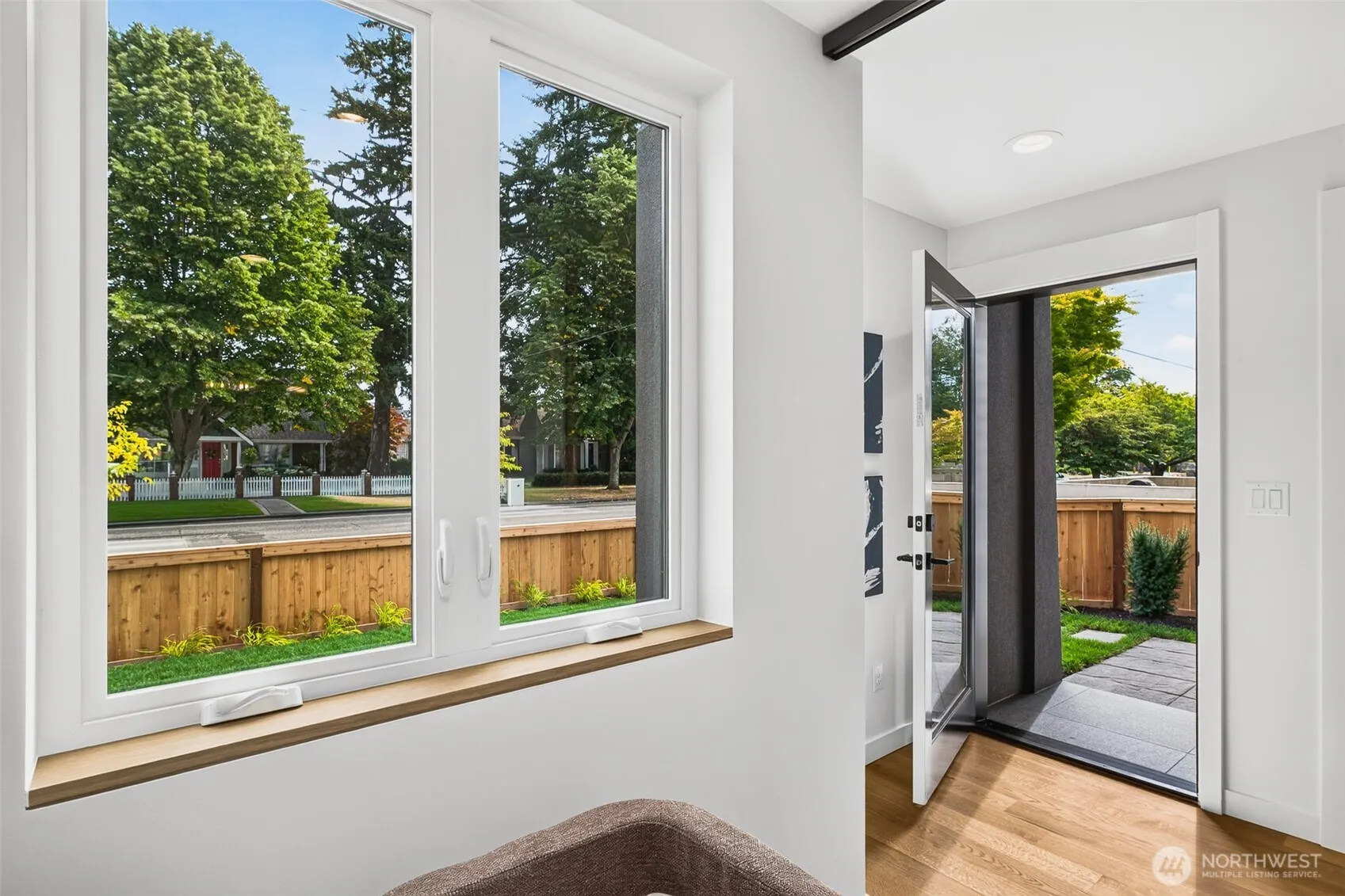 2631 34th Avenue W, Seattle, WA 98199