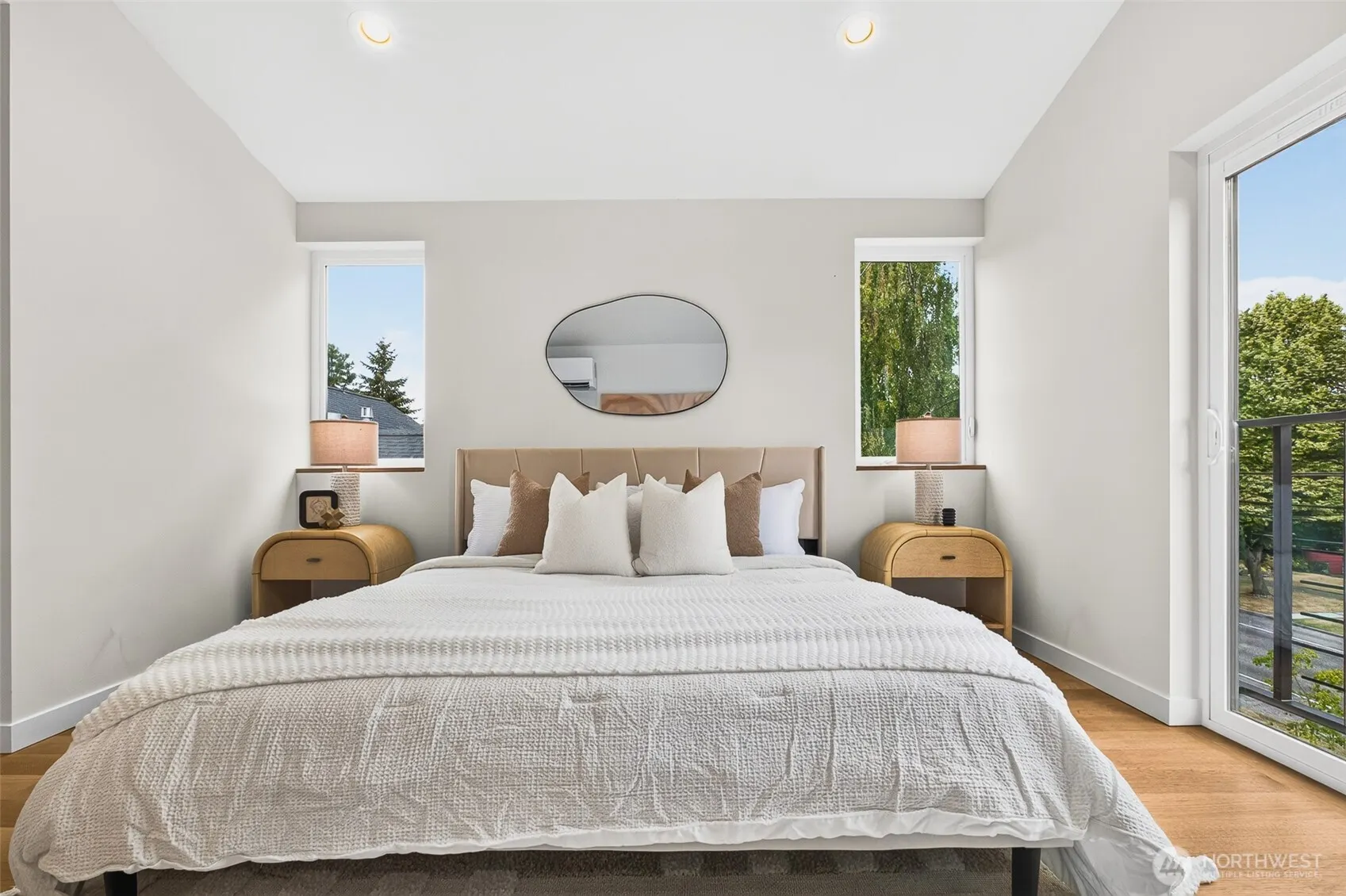 2631 34th Avenue W, Seattle, WA 98199