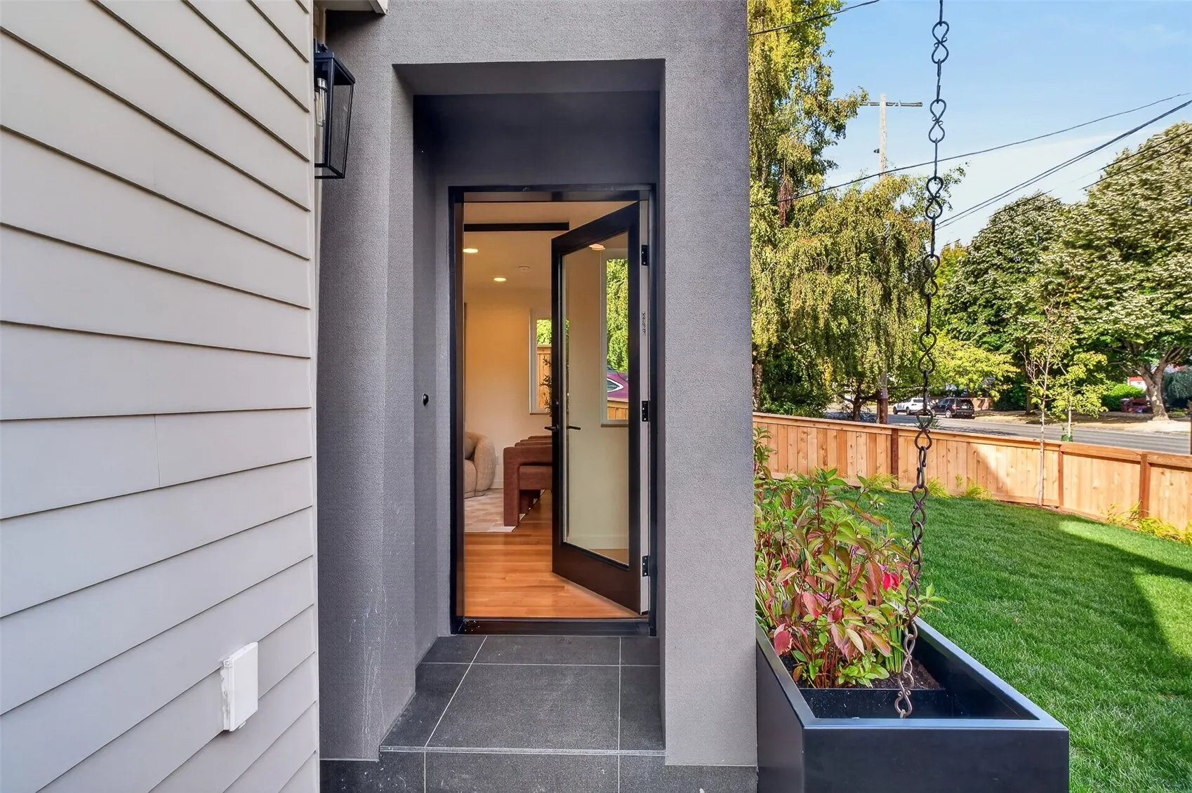 2631 34th Avenue W, Seattle, WA 98199