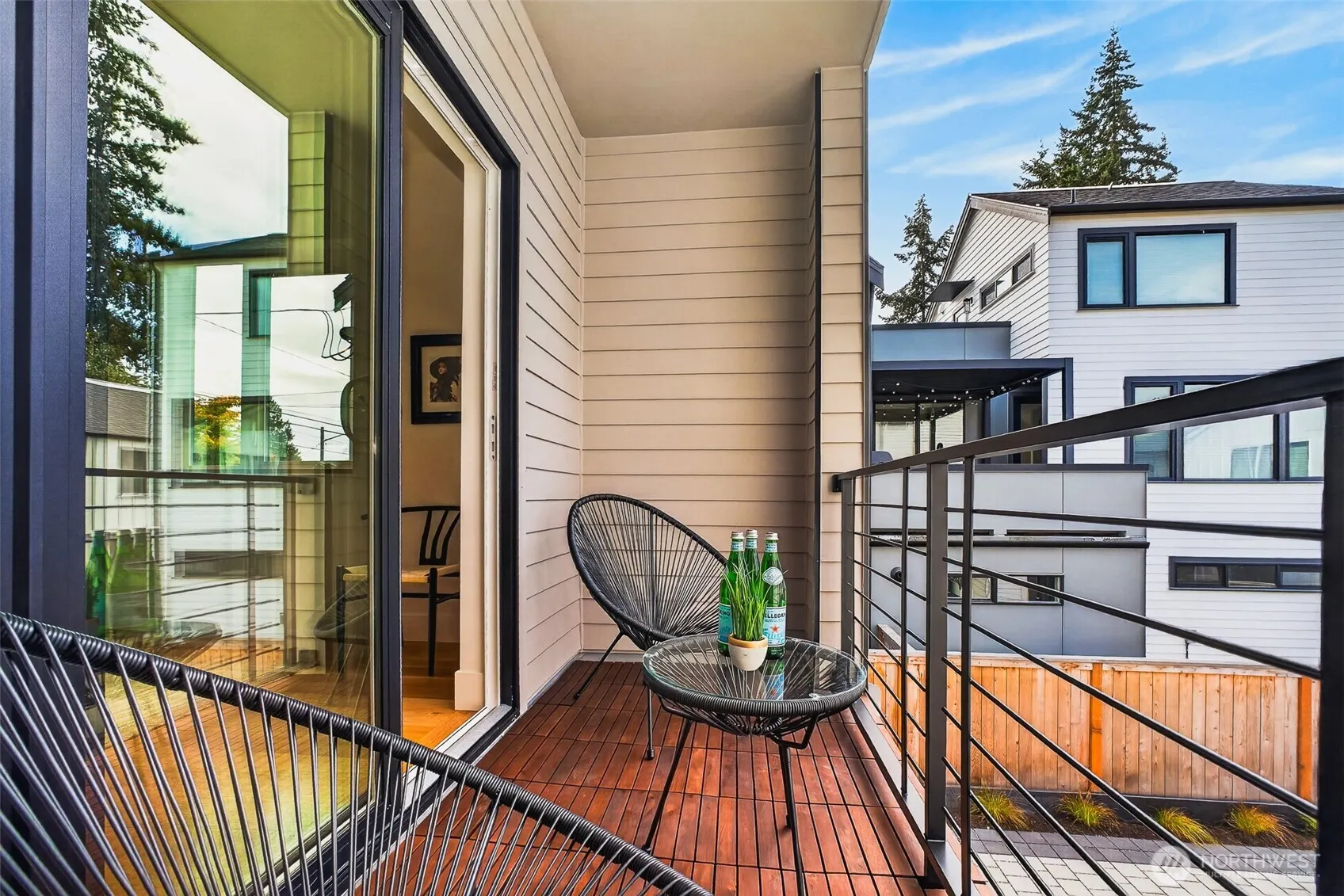 2631 34th Avenue W, Seattle, WA 98199