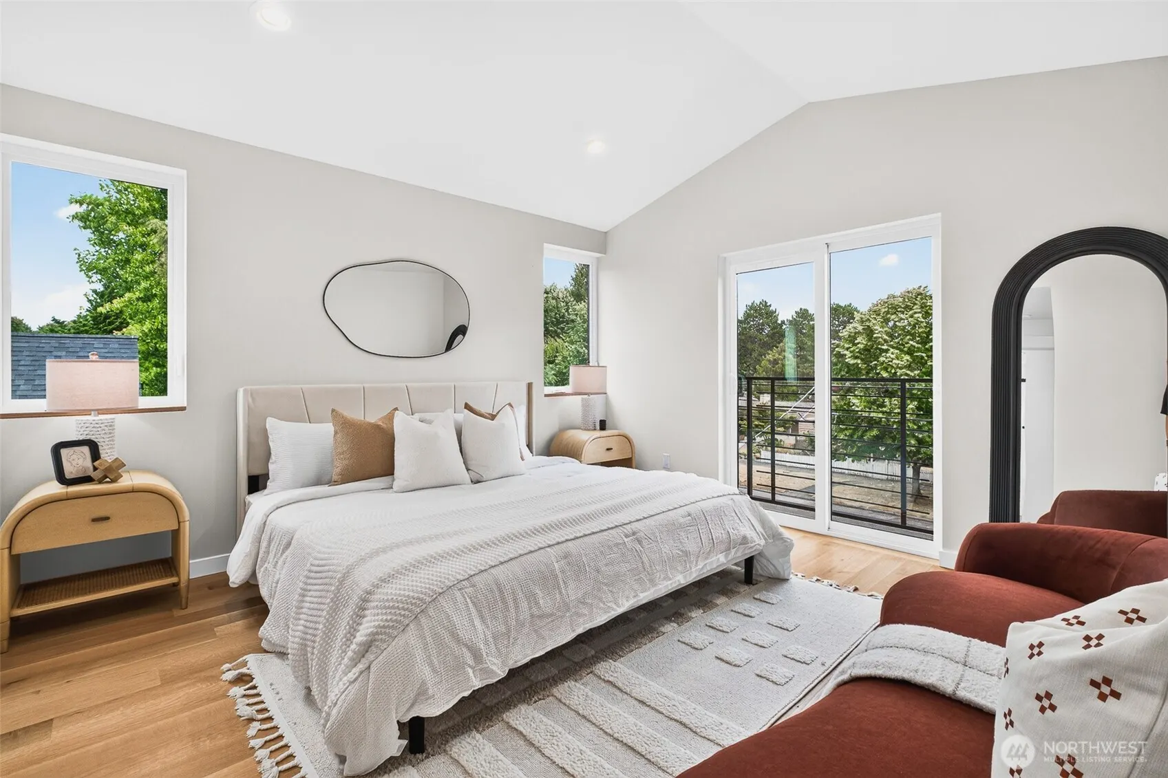2631 34th Avenue W, Seattle, WA 98199