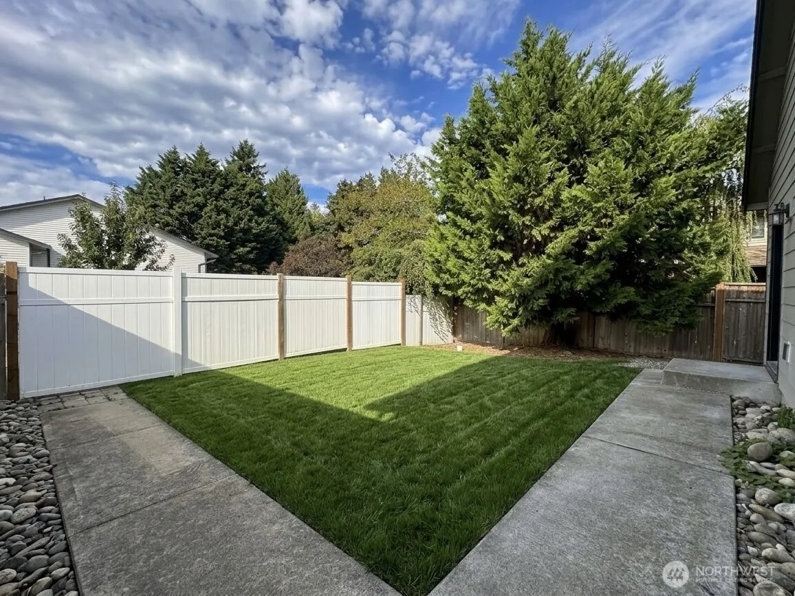 726 Reiten Road , Kent, WA 98030