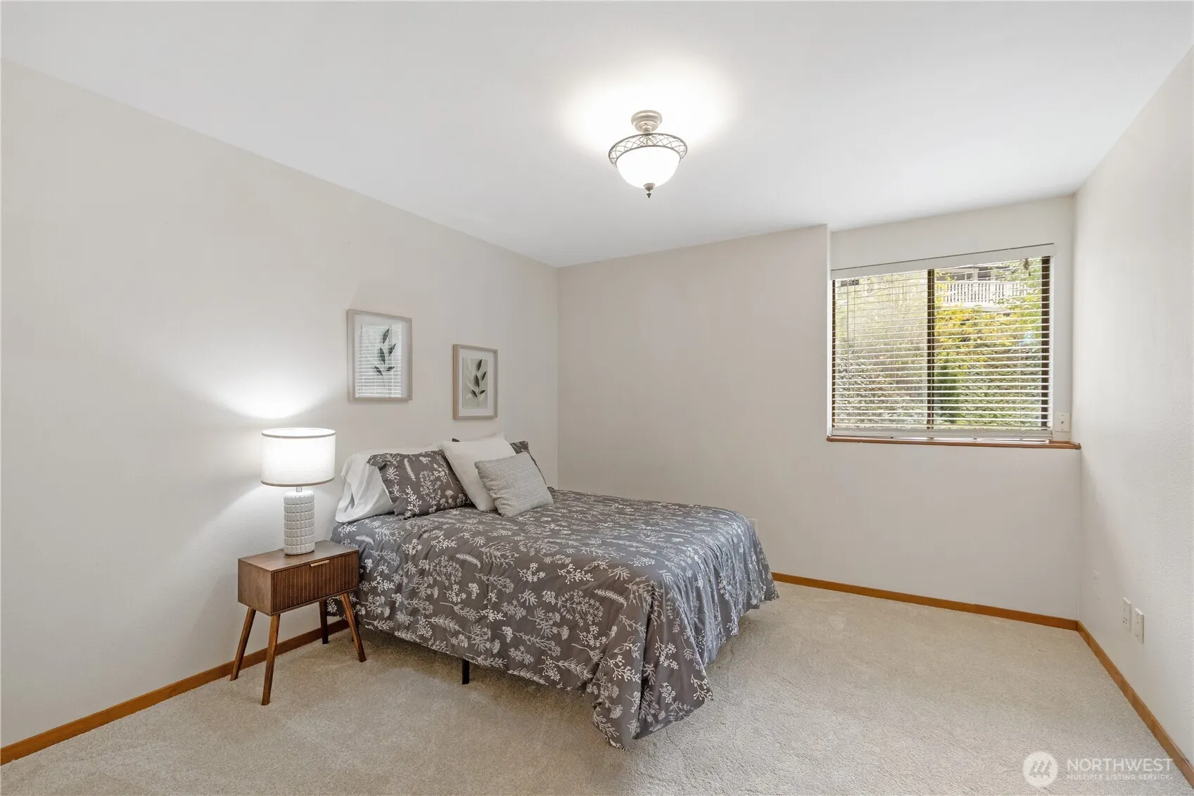 2925 W Lake Sammamish Parkway NE, Redmond, WA 98052