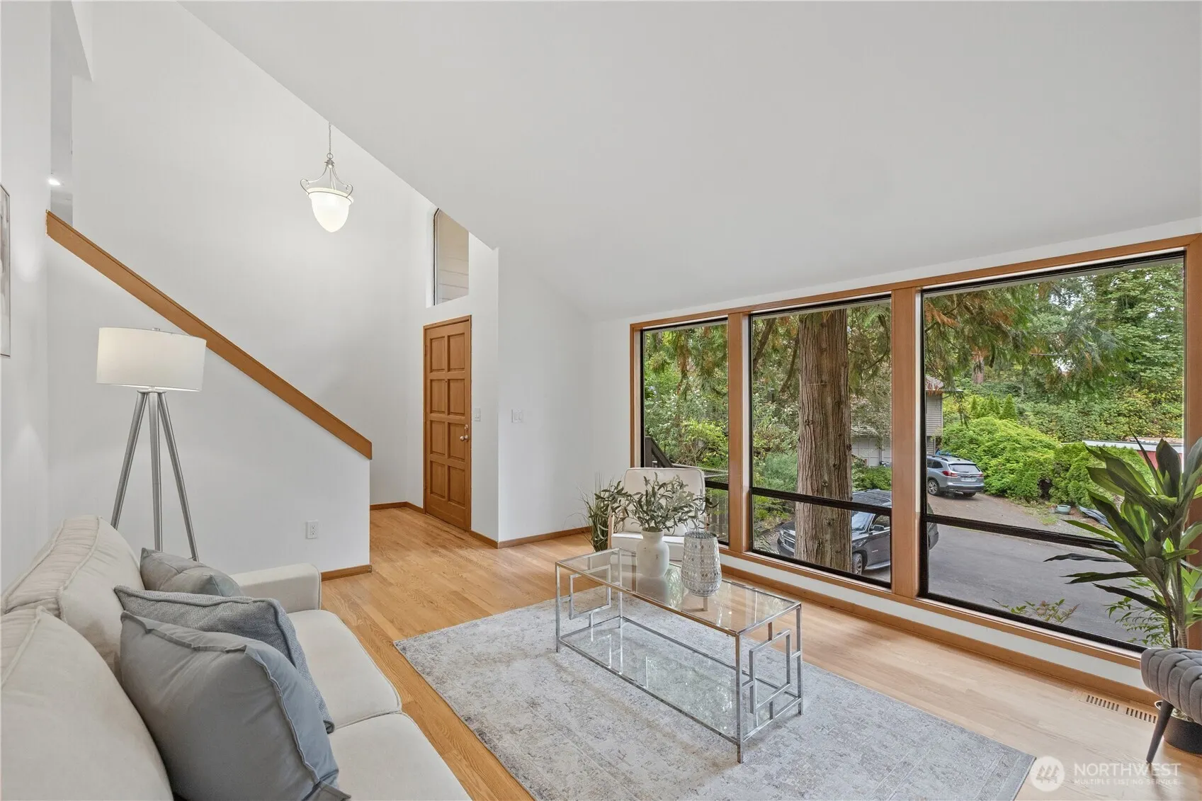 2925 W Lake Sammamish Parkway NE, Redmond, WA 98052