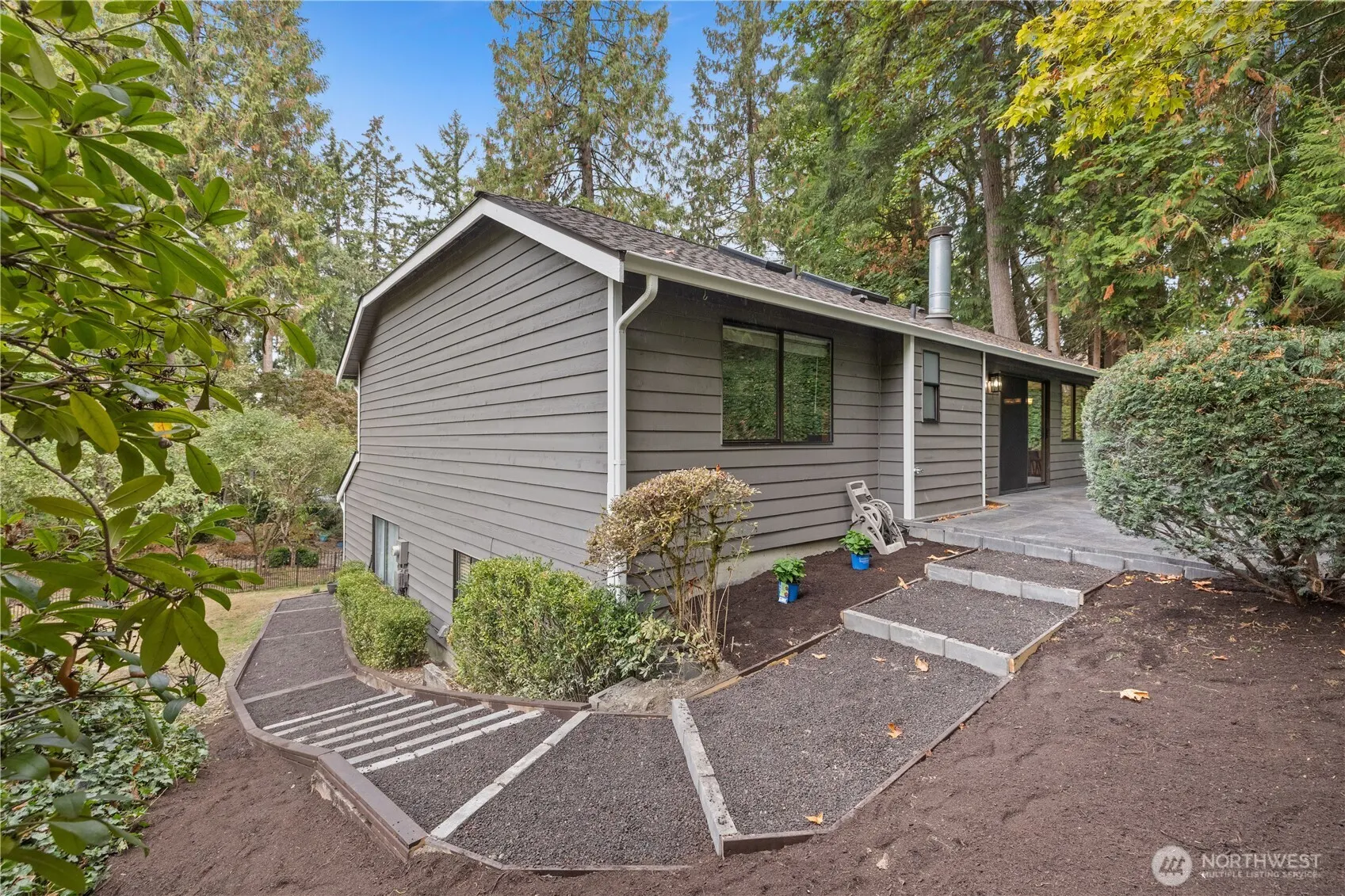 2925 W Lake Sammamish Parkway NE, Redmond, WA 98052