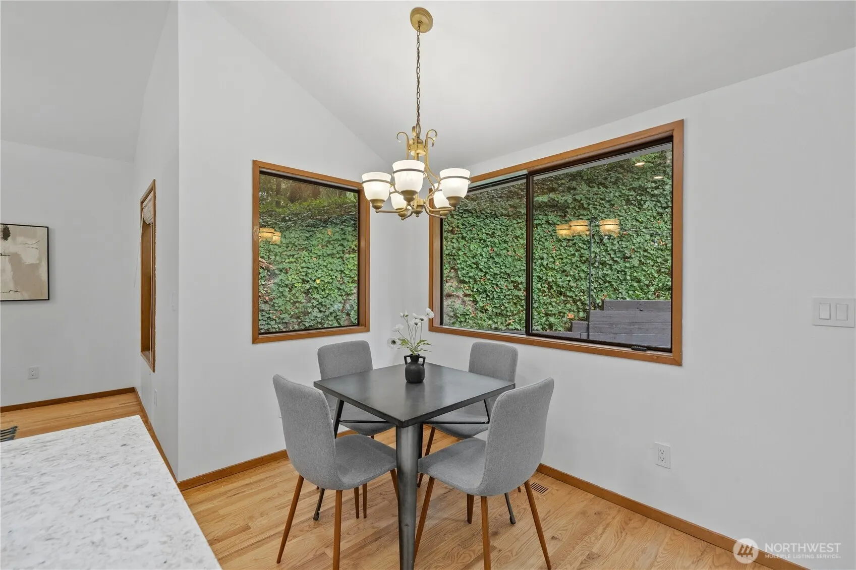 2925 W Lake Sammamish Parkway NE, Redmond, WA 98052