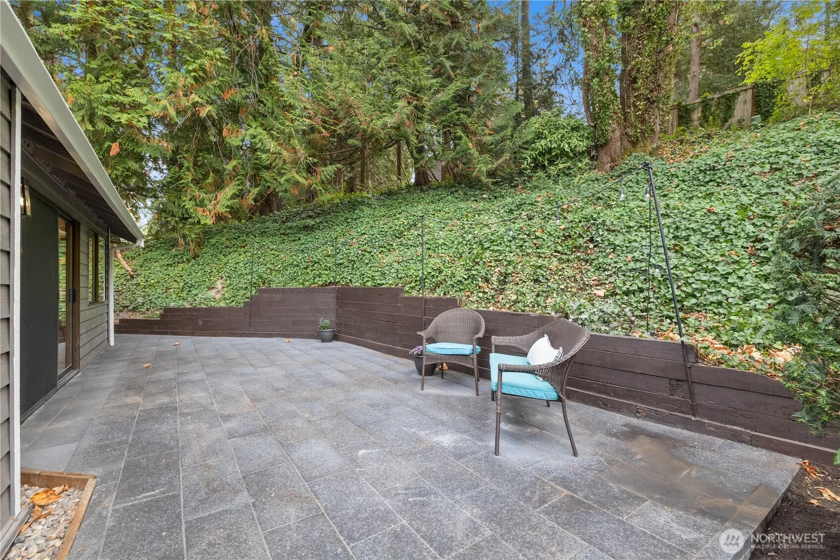 2925 W Lake Sammamish Parkway NE, Redmond, WA 98052