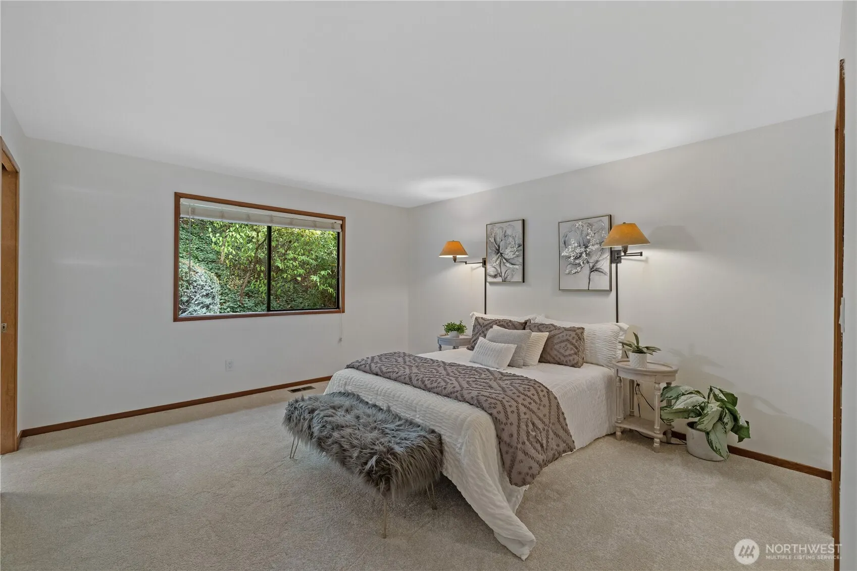 2925 W Lake Sammamish Parkway NE, Redmond, WA 98052