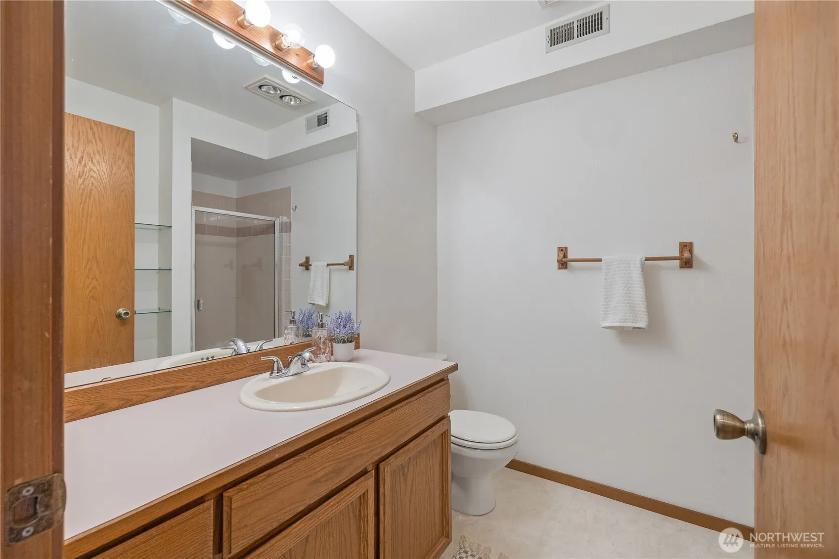 2925 W Lake Sammamish Parkway NE, Redmond, WA 98052