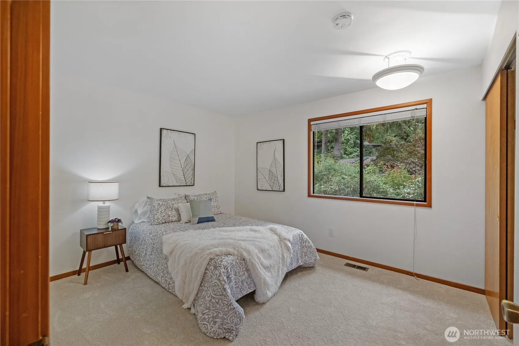 2925 W Lake Sammamish Parkway NE, Redmond, WA 98052