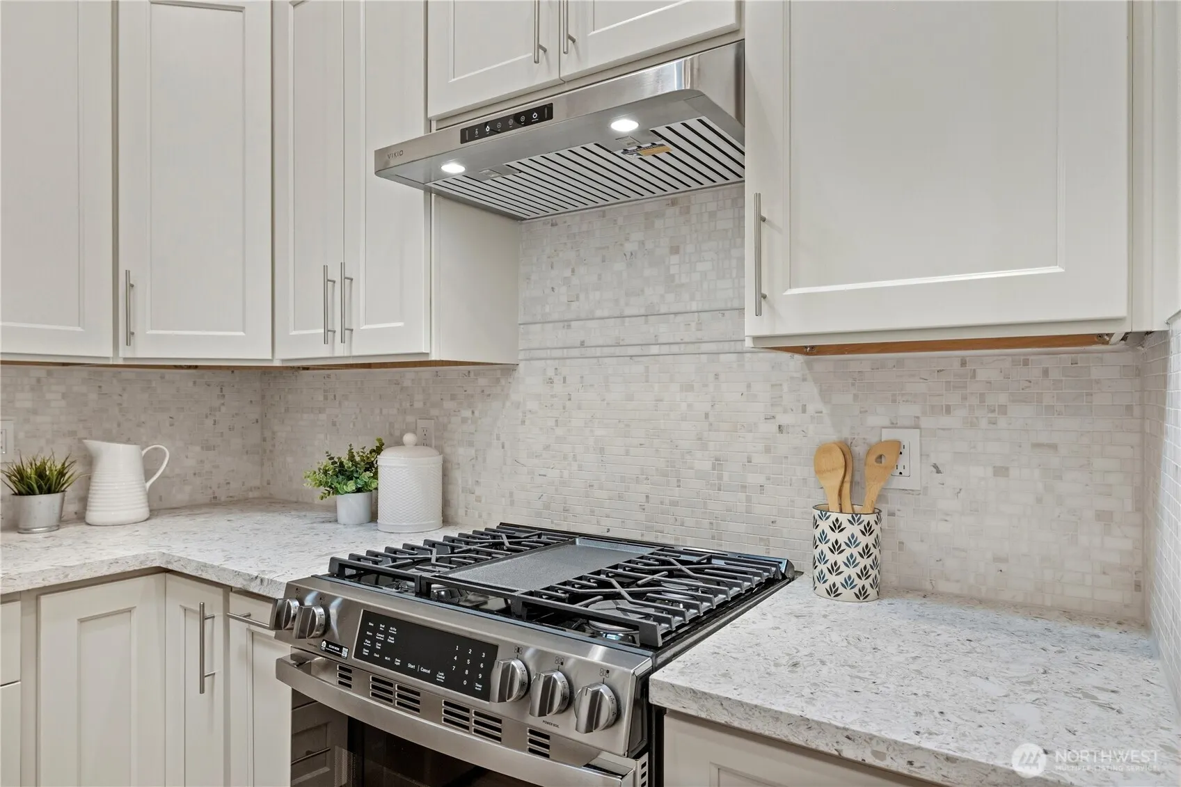 2925 W Lake Sammamish Parkway NE, Redmond, WA 98052