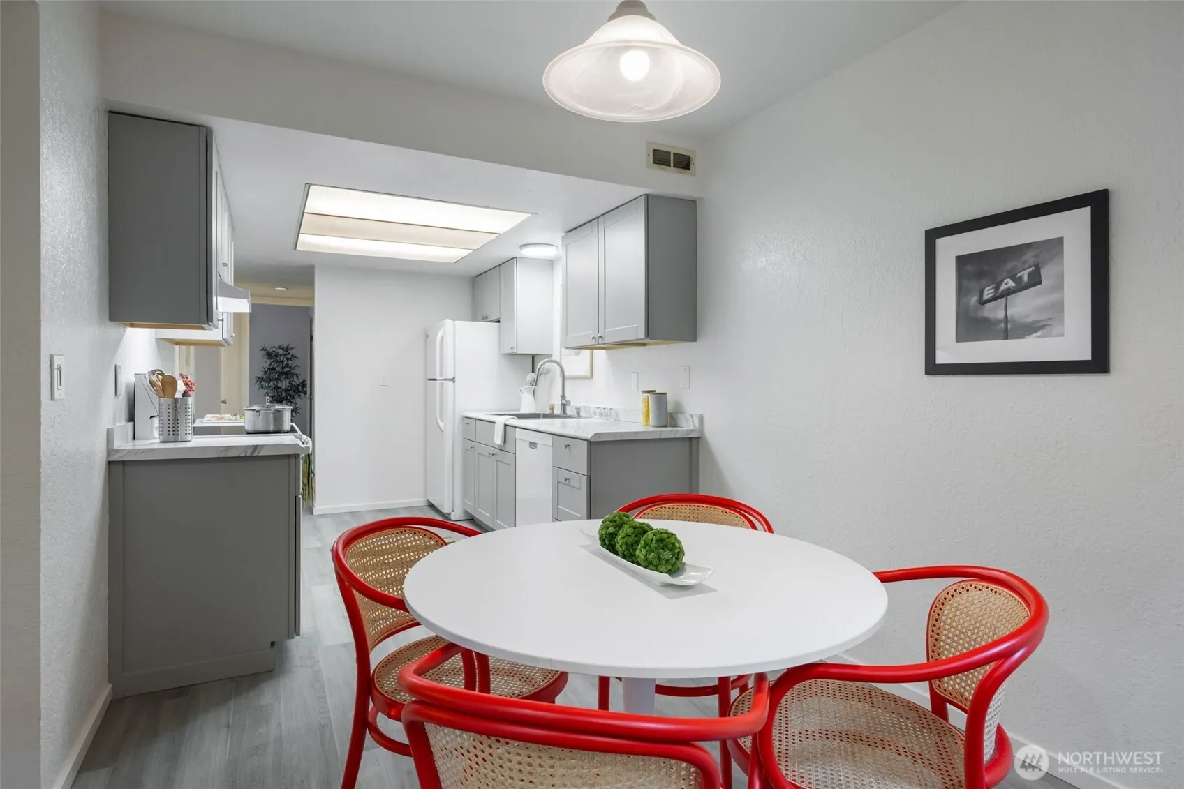 11618 100th Avenue NE #111, Kirkland, WA 98034