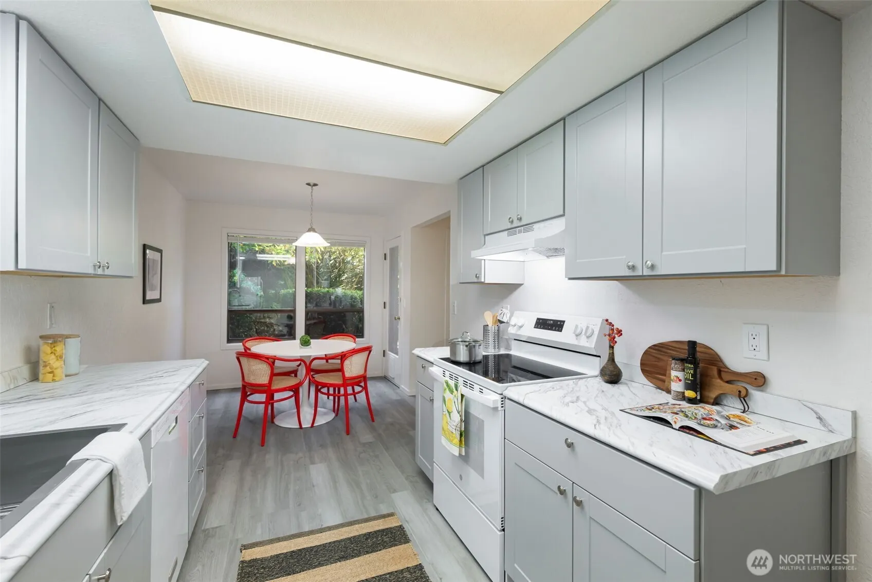 11618 100th Avenue NE #111, Kirkland, WA 98034