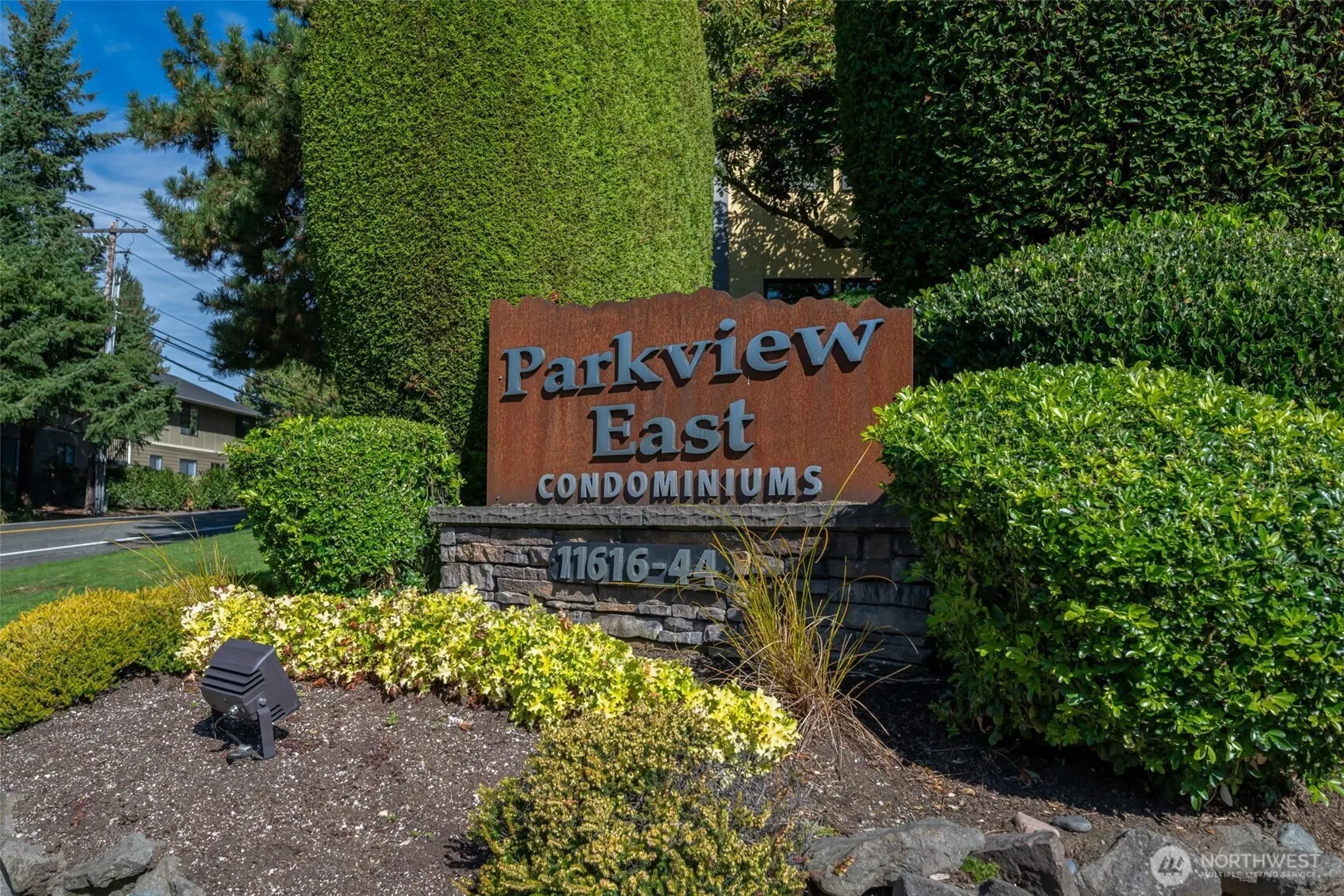 11618 100th Avenue NE #111, Kirkland, WA 98034