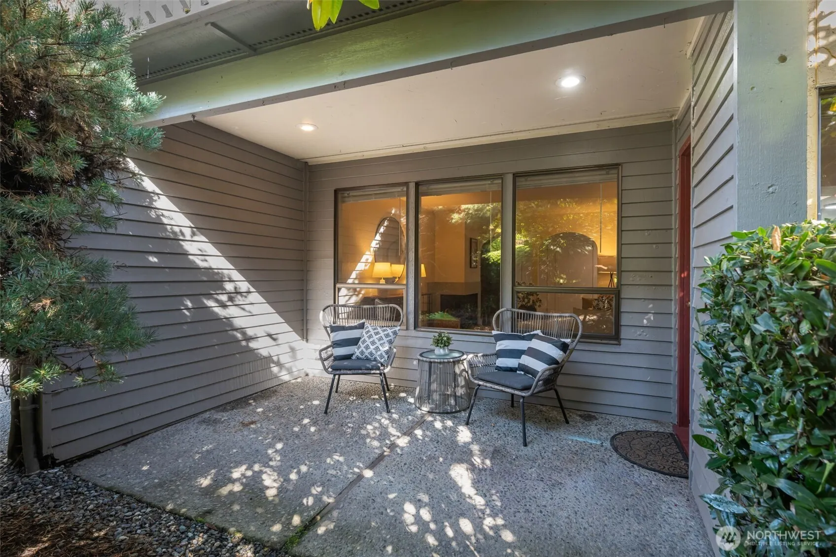 11618 100th Avenue NE #111, Kirkland, WA 98034