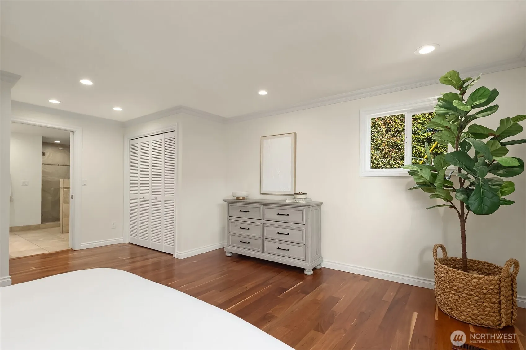 500 Waverly Way , Kirkland, WA 98033