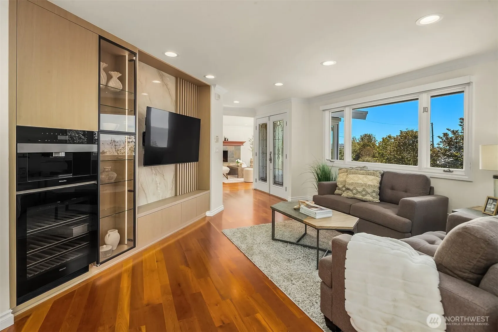 500 Waverly Way , Kirkland, WA 98033