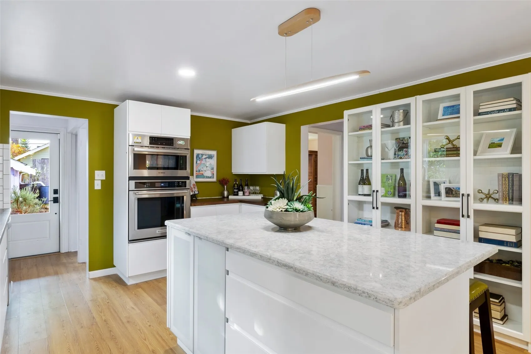 7035 Jones Avenue NW, Seattle, WA 98117