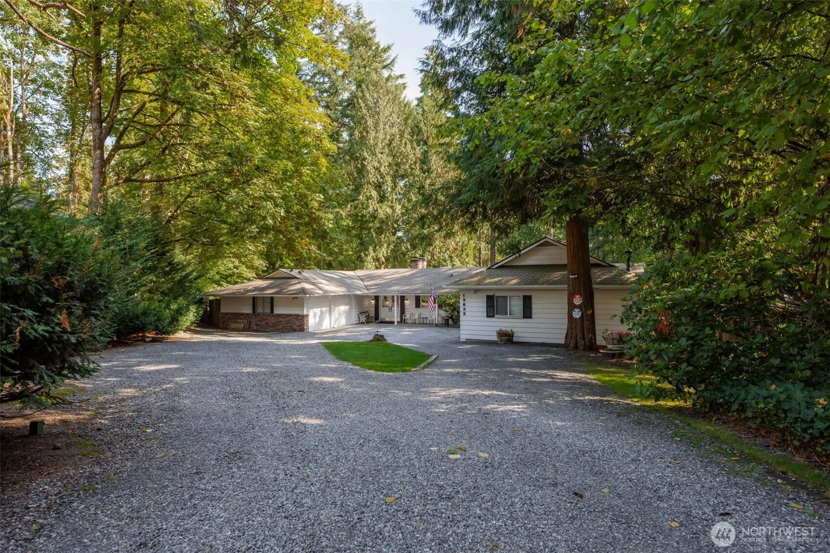 12832 Holiday Drive NE, Kirkland, WA 98034