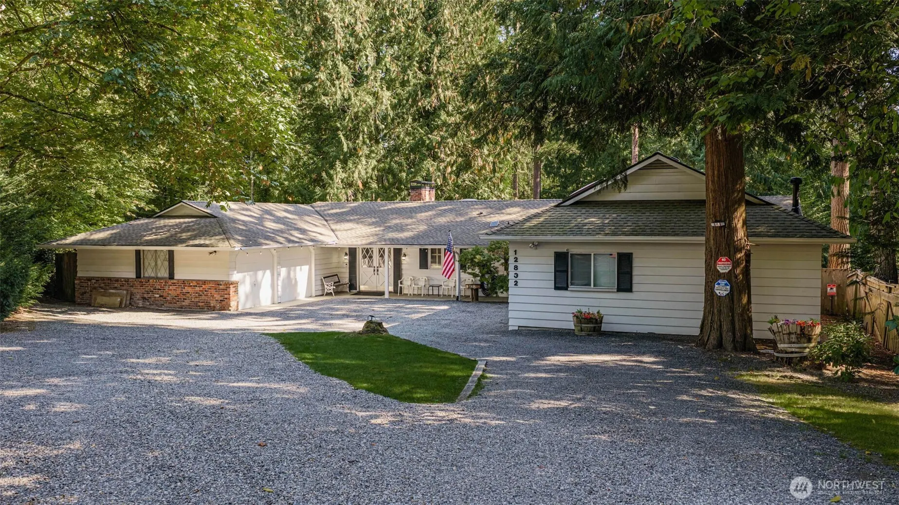 12832 Holiday Drive NE, Kirkland, WA 98034
