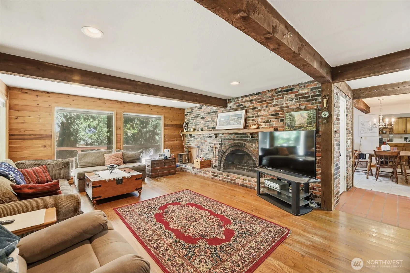 12832 Holiday Drive NE, Kirkland, WA 98034