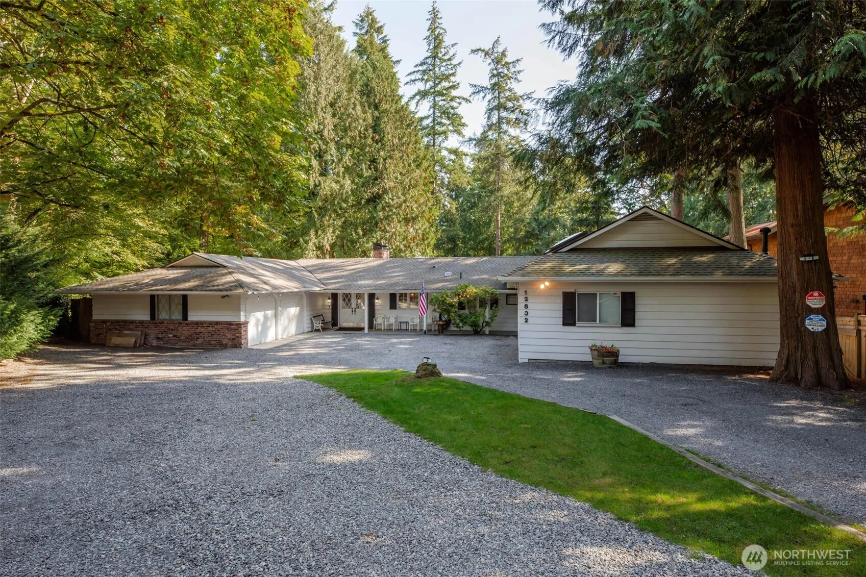 12832 Holiday Drive NE, Kirkland, WA 98034