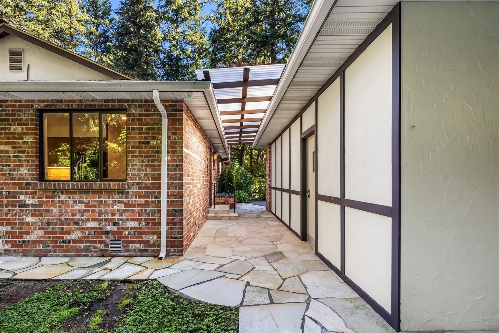 17515 164th Avenue NE, Woodinville, WA 98072-5204