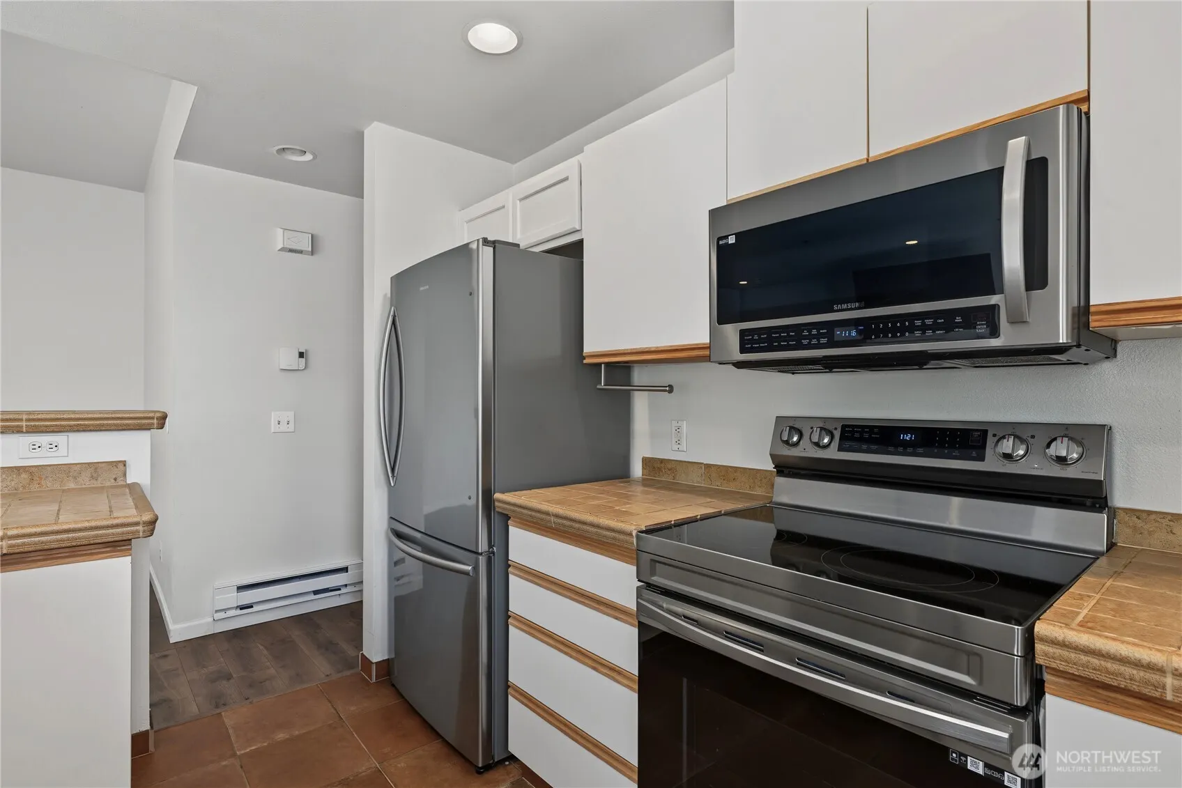 5727 S 234th Place #9-4, Kent, WA 98032