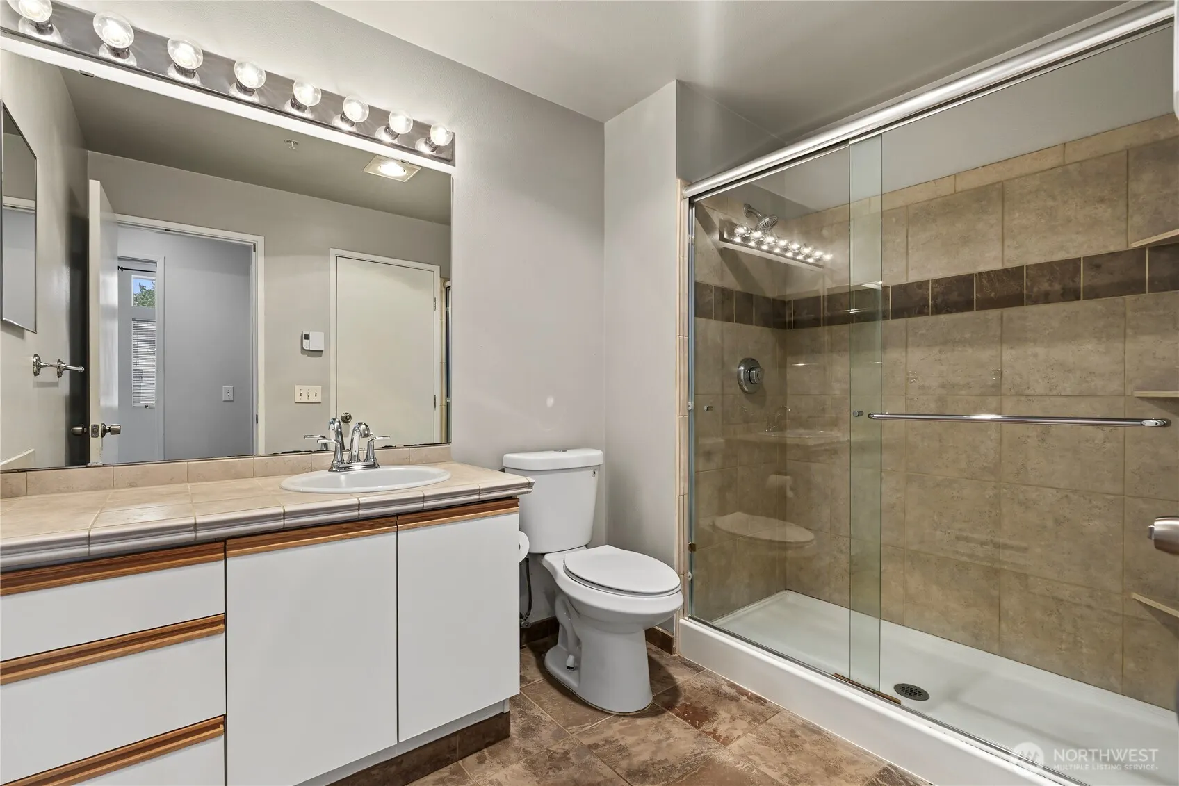5727 S 234th Place #9-4, Kent, WA 98032