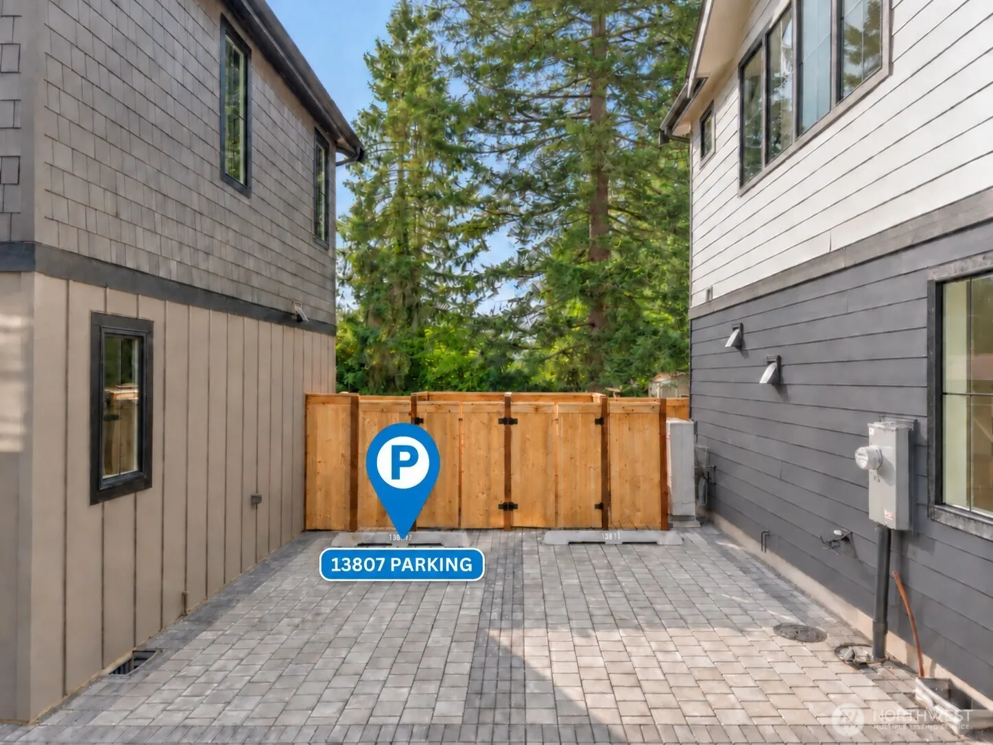 13807 84th Lane NE, Kirkland, WA 98034