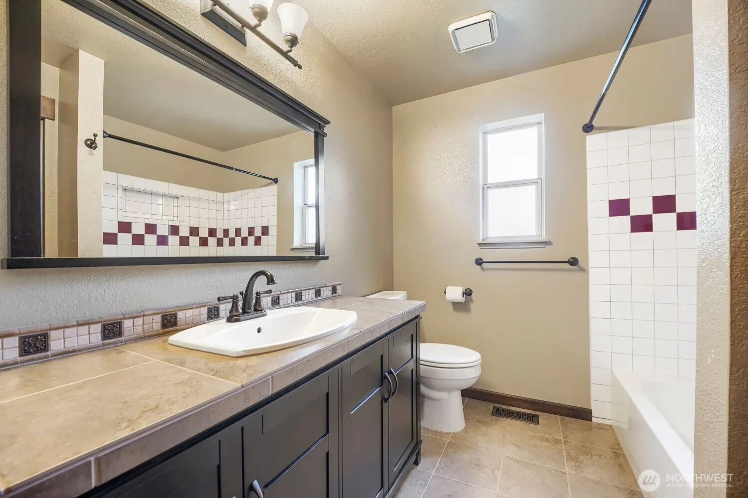 20235 137th Avenue SE, Kent, WA 98042