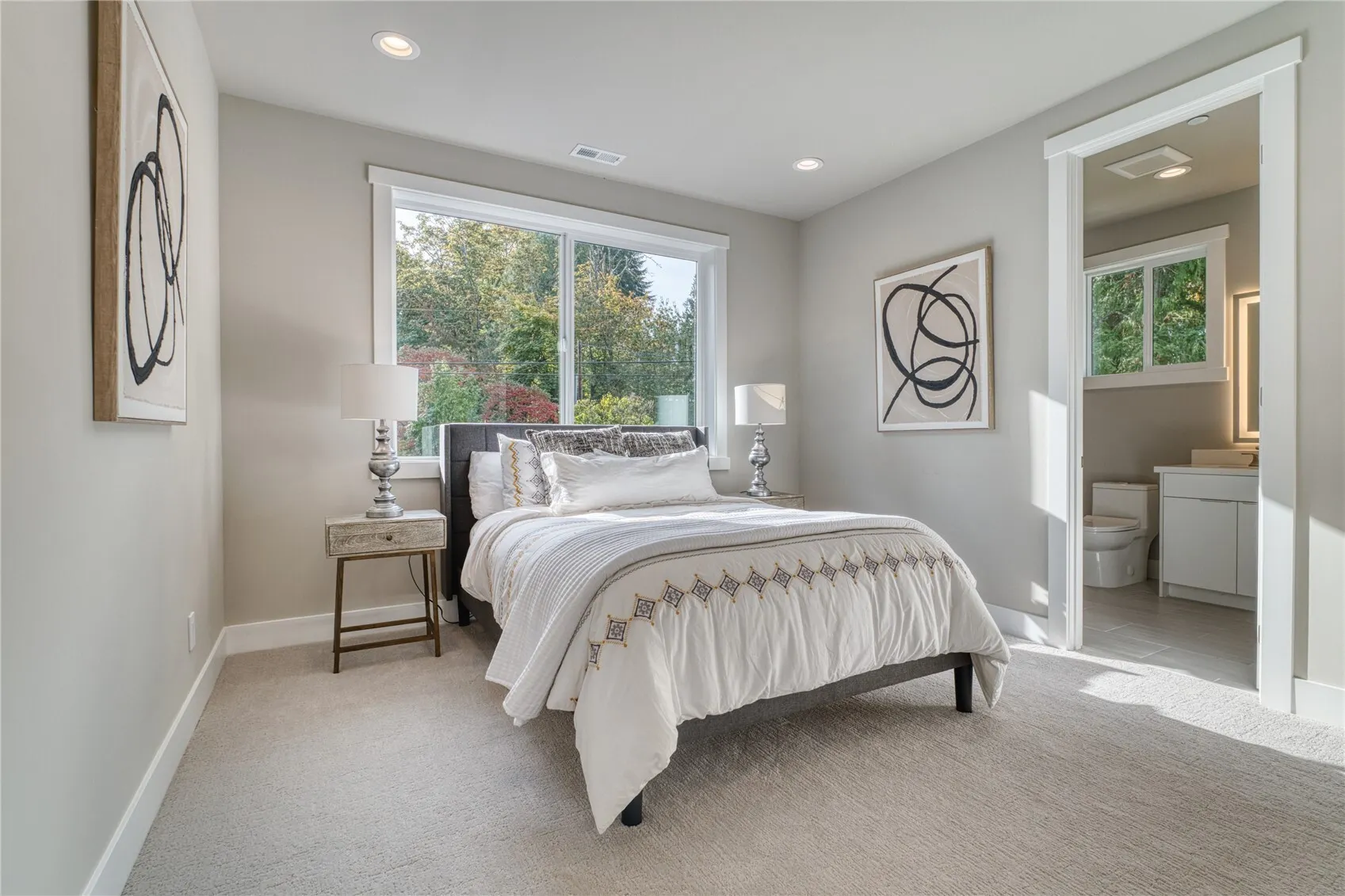 3316 102nd Avenue NE, Bellevue, WA 98004
