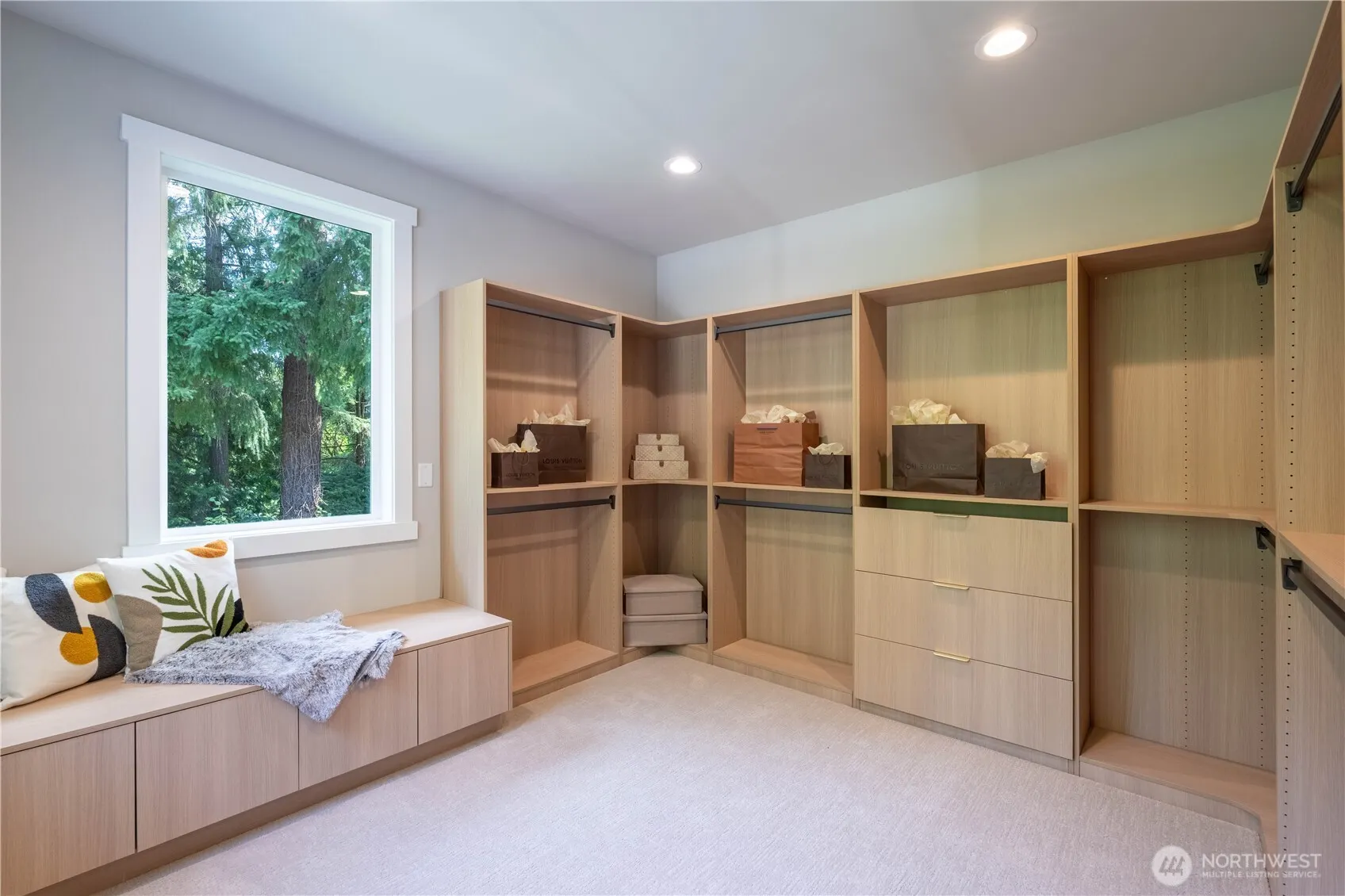 3316 102nd Avenue NE, Bellevue, WA 98004
