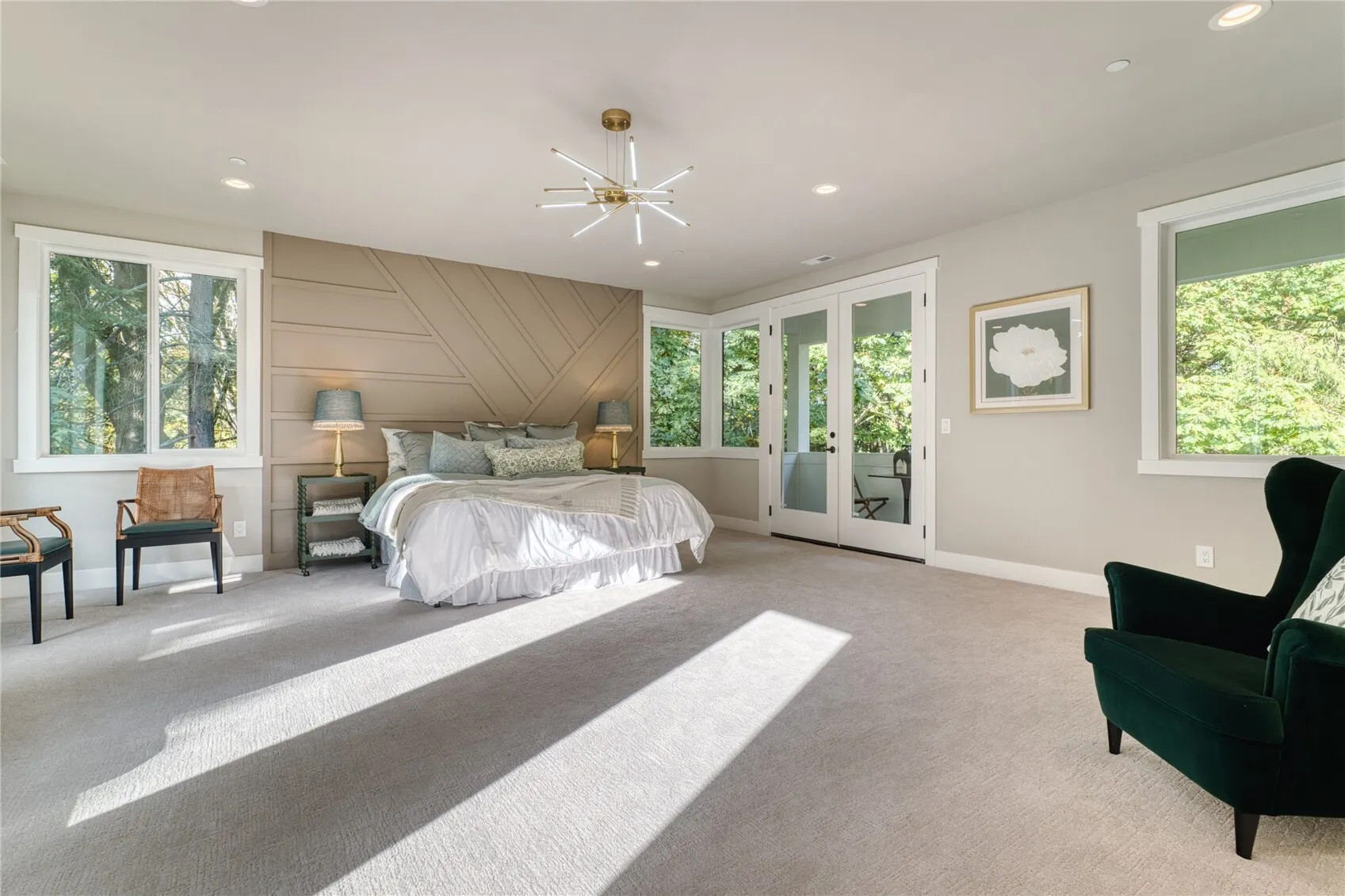 3316 102nd Avenue NE, Bellevue, WA 98004