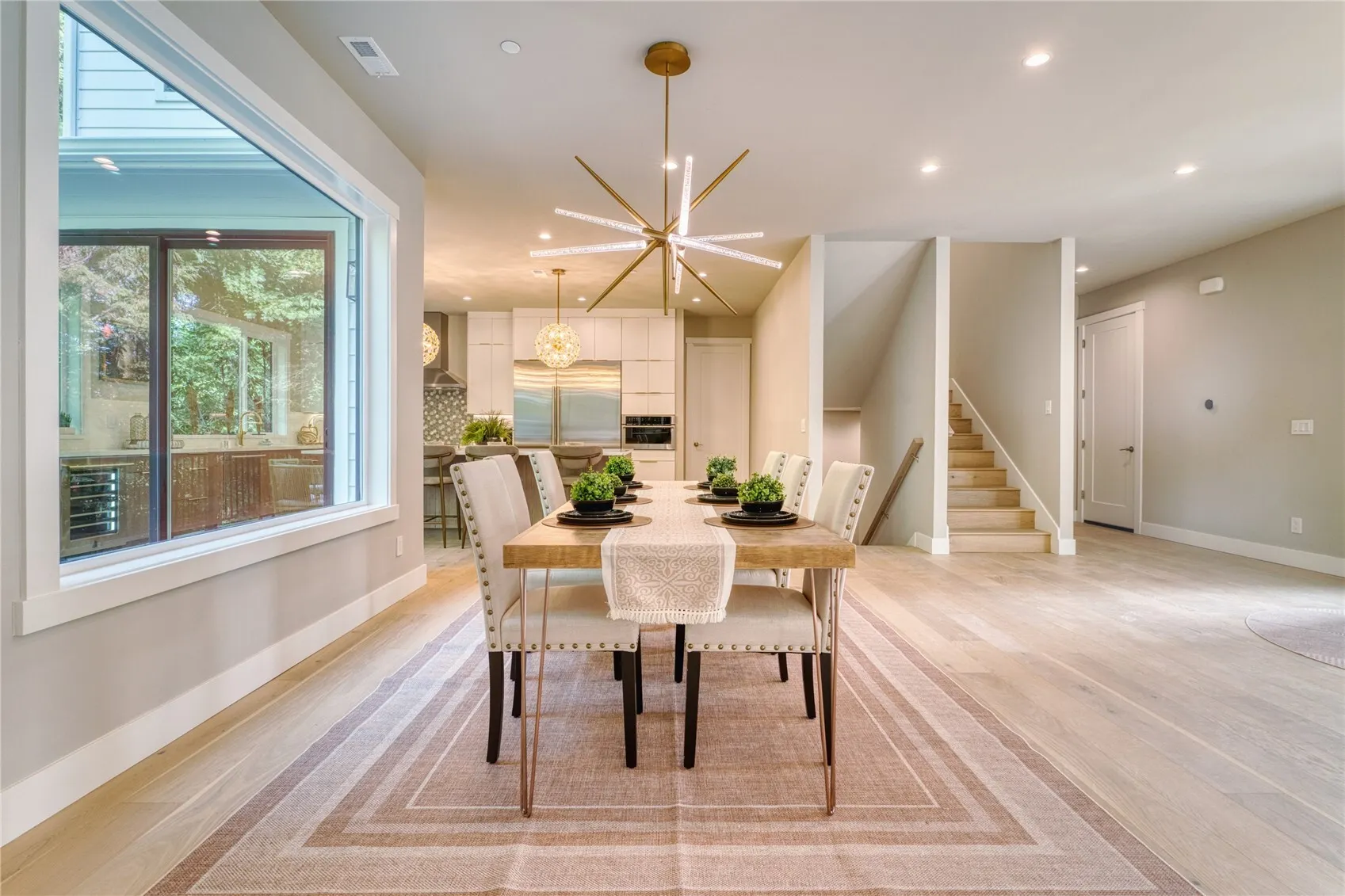 3316 102nd Avenue NE, Bellevue, WA 98004