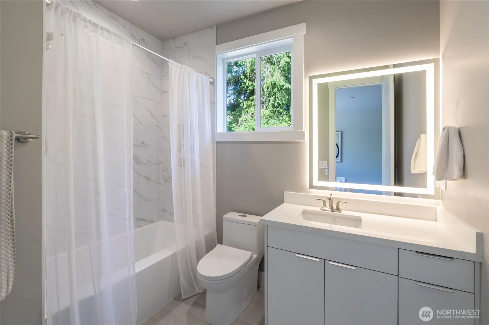 3316 102nd Avenue NE, Bellevue, WA 98004