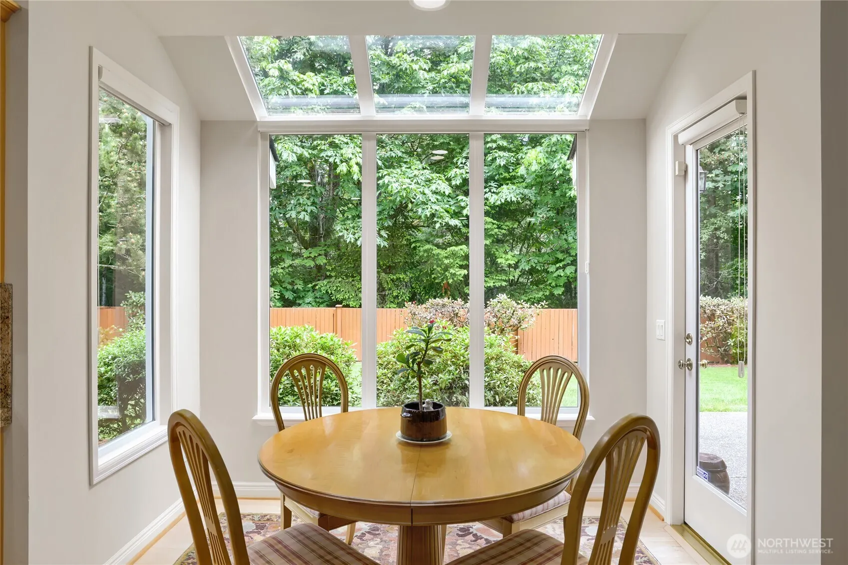 916 275th Place SE, Sammamish, WA 98075