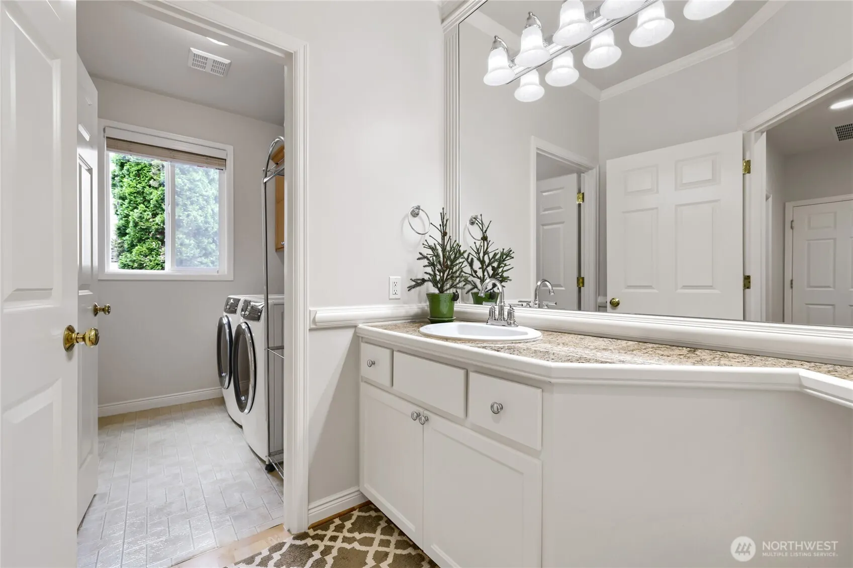 916 275th Place SE, Sammamish, WA 98075