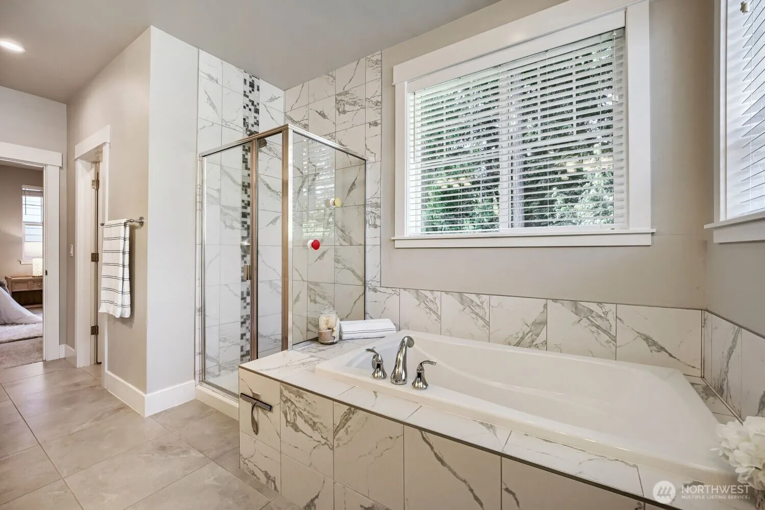 24356 NE 15th Way , Sammamish, WA 98074