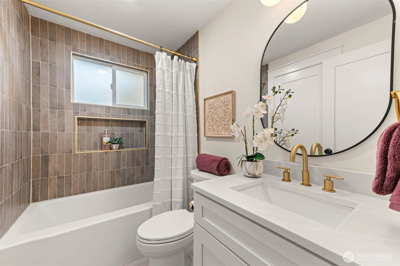 11706 NE 107th Place , Kirkland, WA 98033