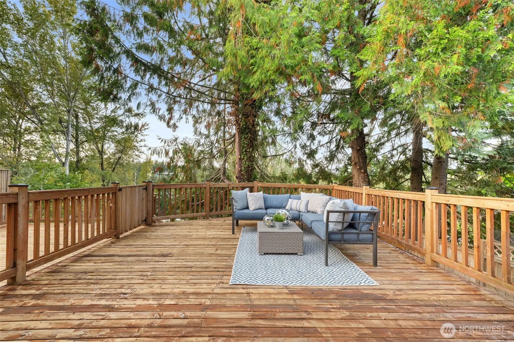 11706 NE 107th Place , Kirkland, WA 98033